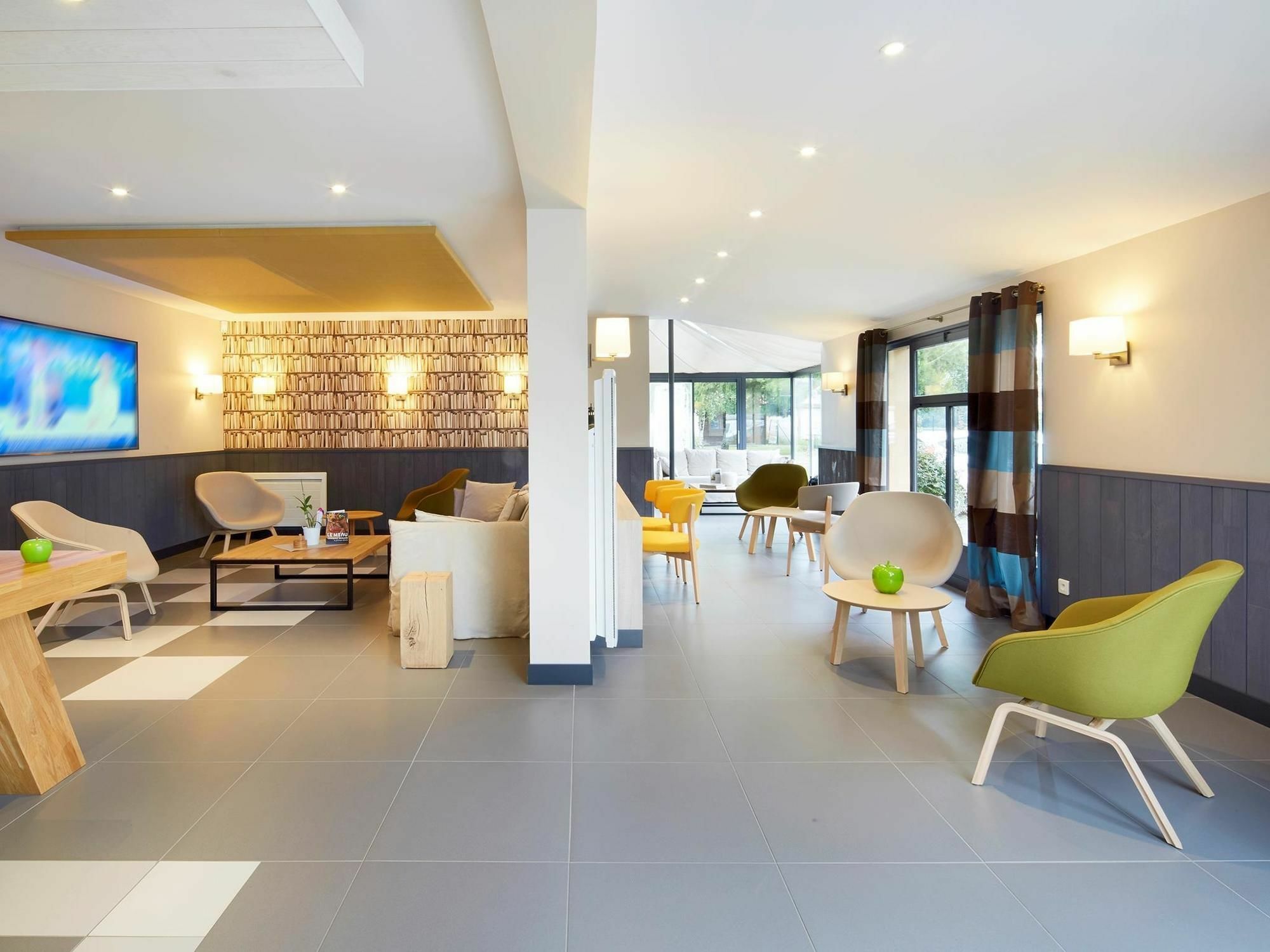 Campanile Le Mans - Arnage Hotel Exterior photo
